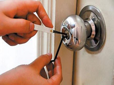 红花岗24小时开锁公司